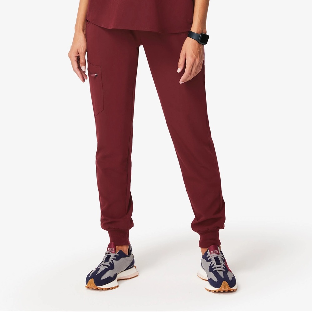FIGS women’s burgundy Zamora jogger scrub pants